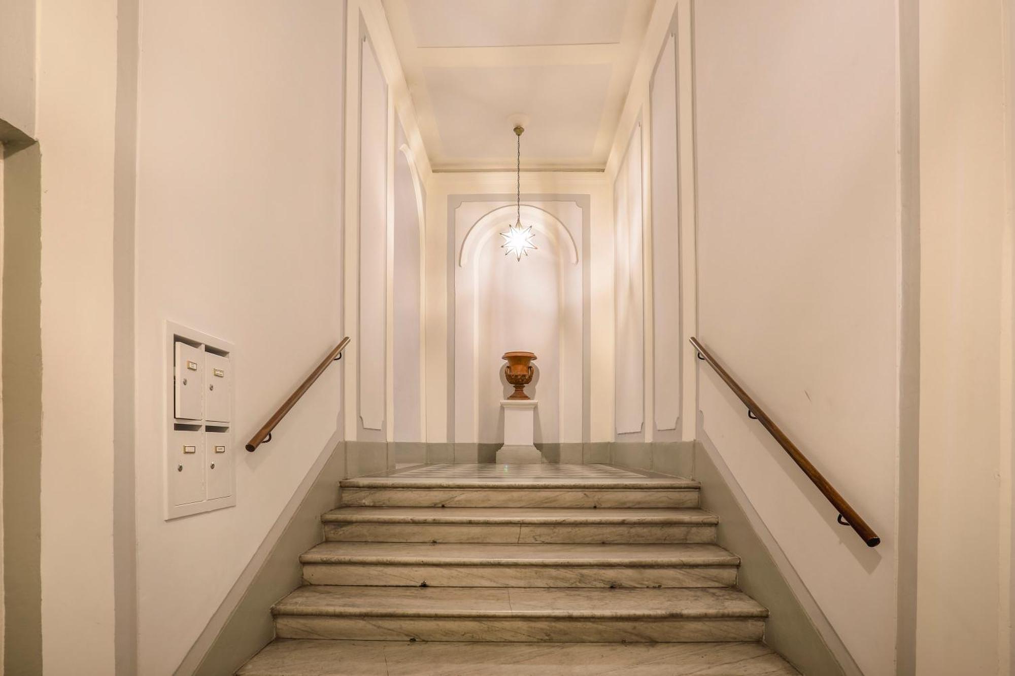 Pandolfini Courtyard Apartment Florence Exterior photo